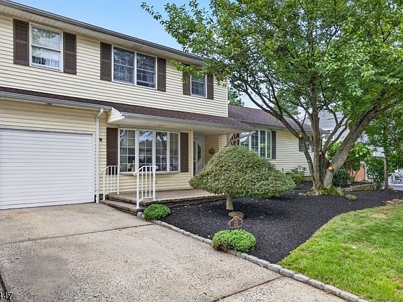 2nd image of 25 Princeton Dr