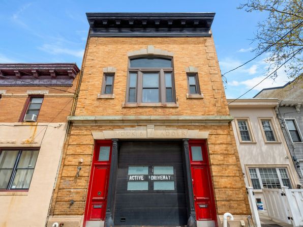 46 Irving St