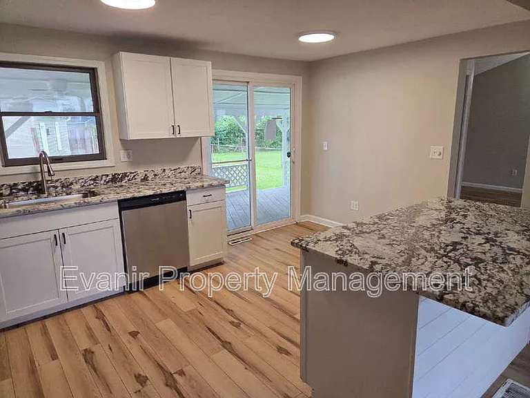 3623 Bolamo Dr — Photo 10