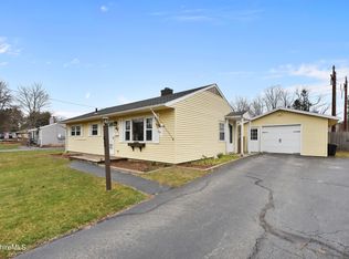 62 Doreen St, Pittsfield, MA 01201