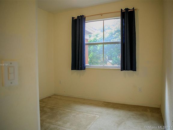5th image of 6104 NW 114th Pl APT 213