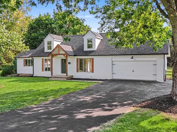 (undisclosed Address), Mahomet, IL 61853