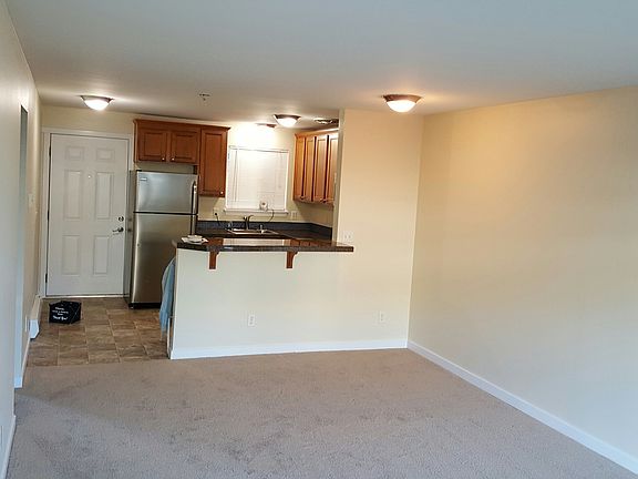 4th image of 22612 6th Ave S APT 7