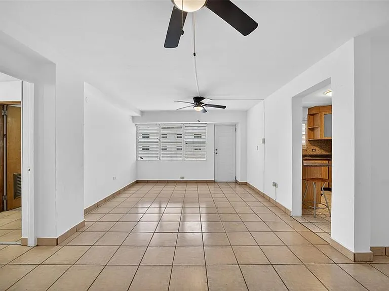 124 Calle #304 — Photo 2