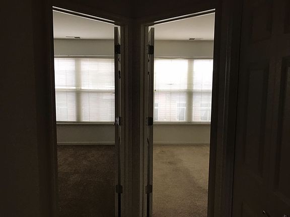 4th image of 717 N Keystone Ln