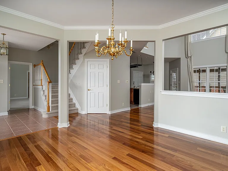 421 Suri Dr — Photo 8