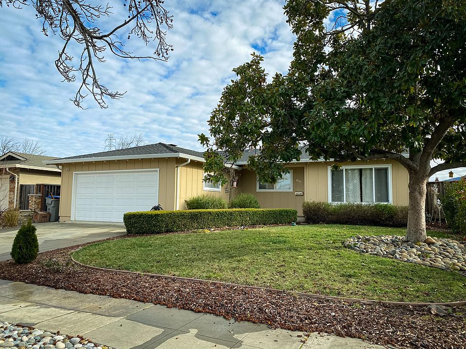 1st image of 4085 La Mesa Ln
