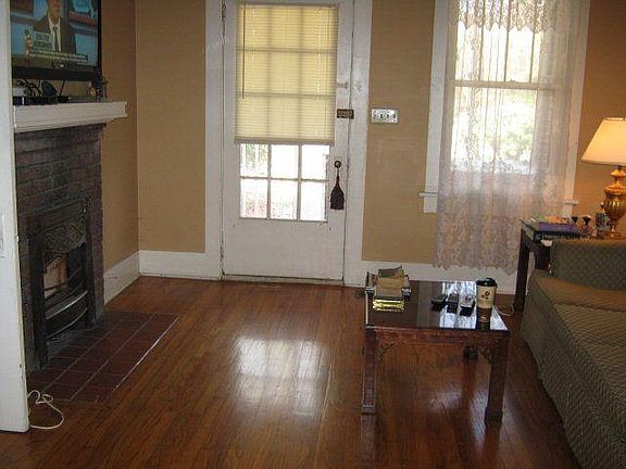 2nd image of 104 Lovers Ln