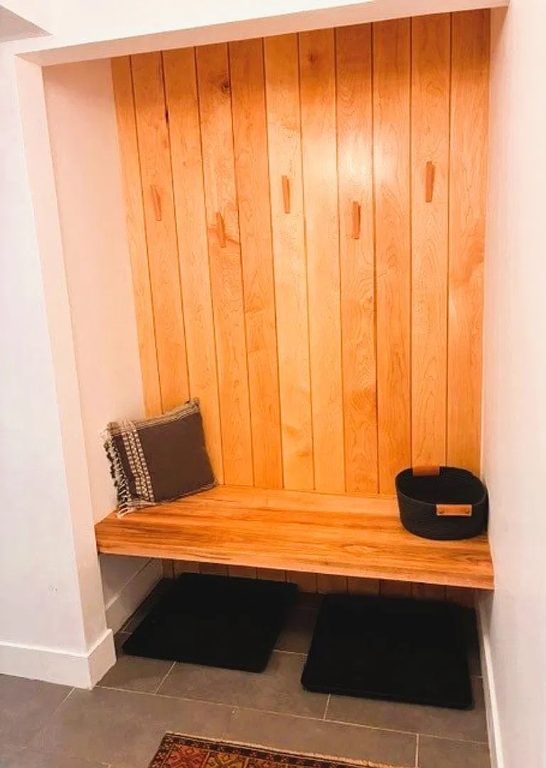 Winter Seasonal Rental- Lake Forest B104 — Photo 3