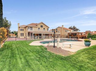 12720 Mar Vista Dr, Apple Valley, CA 92308