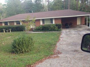 42 Oakcrest Rd, Laurel, MS 39440