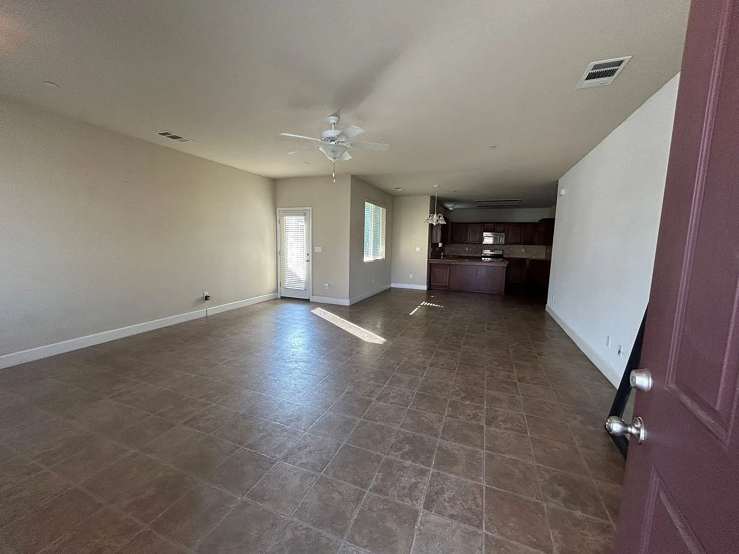 Open Concept — Photo 2