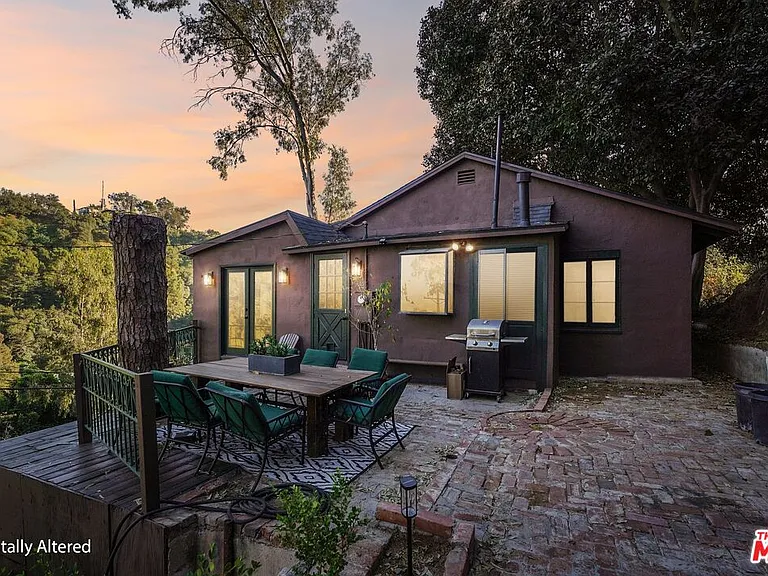 8718 Crescent Dr — Photo 53