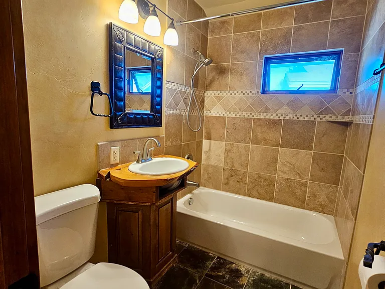 3866 Holiday Curve Dr — Photo 11