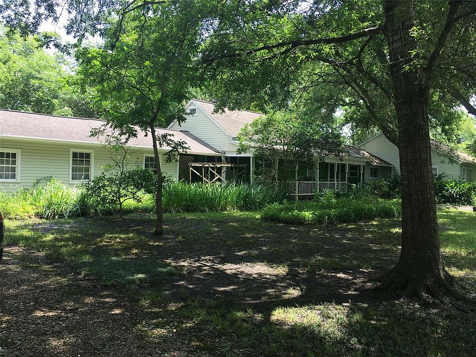 1st image of 2201 Oleander Dr