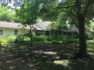 2201 Oleander Dr, Dickinson, TX 77539