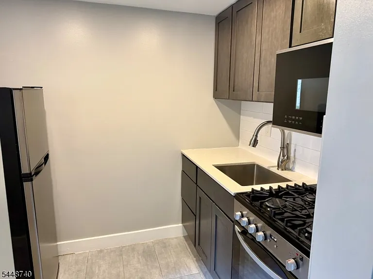 2 Beech Spring Dr #7C — Photo 7