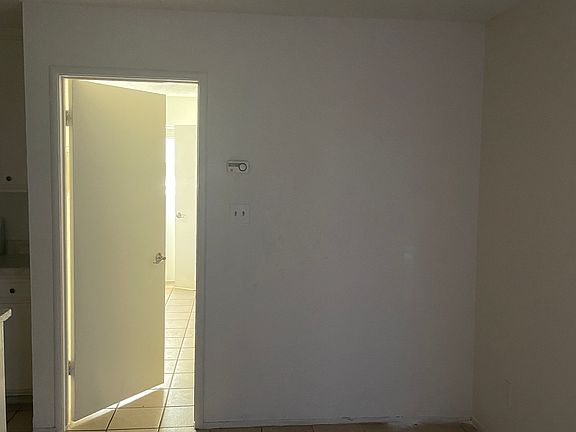 3rd image of 436 W Oak St APT C