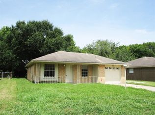 7131 Kings Dr, Baytown, TX 77521