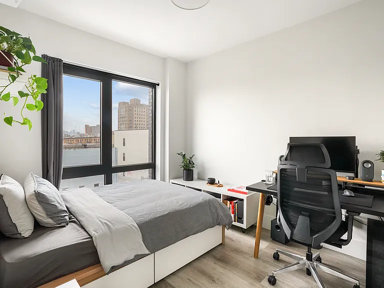 1510 Gates Ave #802 — Photo 6