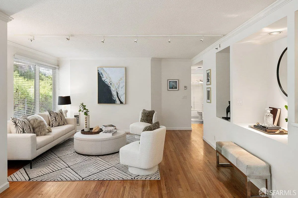 111 Chestnut St Unit 203 - Photo 4