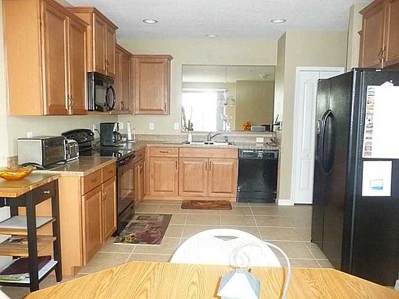 5th image of 190 Compass Rose Dr