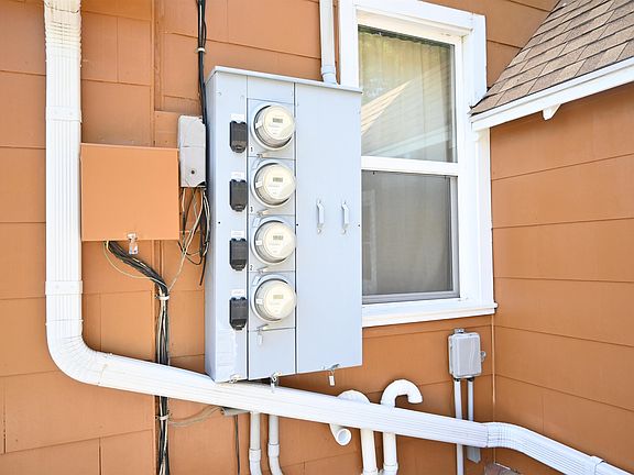 4th image of 211 S 5th St