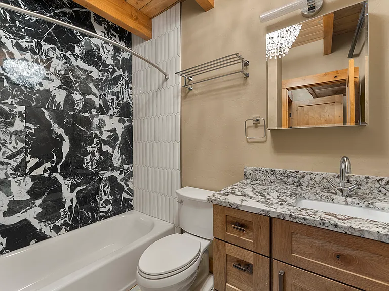 1128 N Grant St #301 — Photo 14