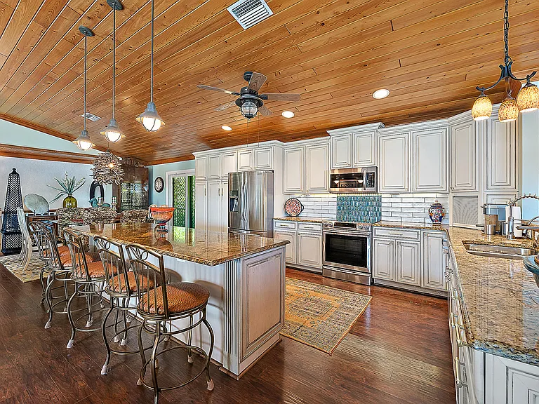 12140 SE Indian River Dr N — Photo 20