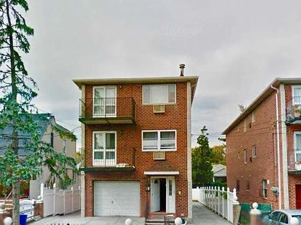8529 66th Ave, Rego Park, NY 11374