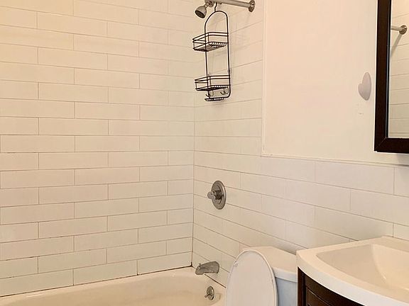 5th image of 121 Henry St APT 13