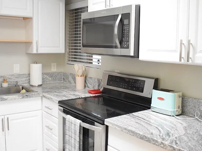 4175 E Pecan Rd — Photo 8