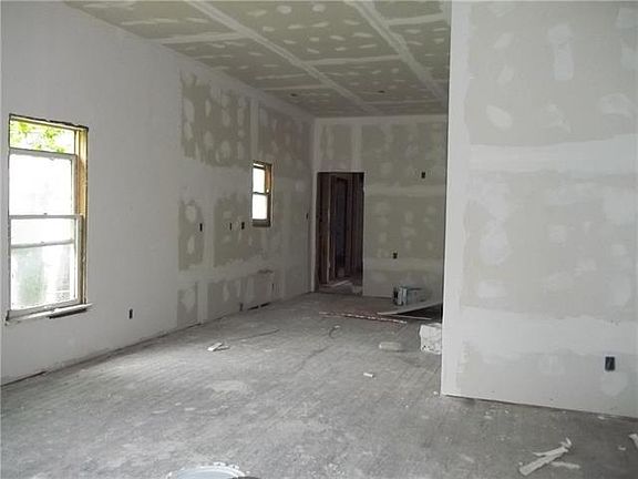 4th image of 1604 Alston Ave