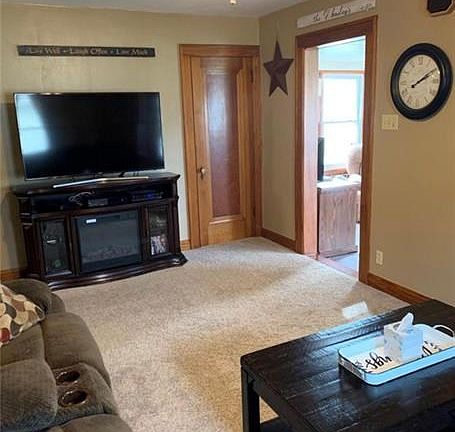3rd image of 2894 Tamarack Dr