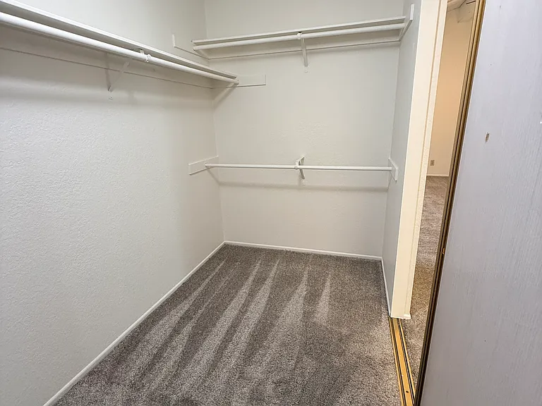 1016 Whitewater Dr — Photo 36