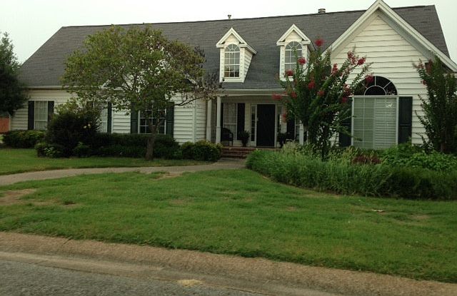 1st image of 2201 Elizabeth Cir