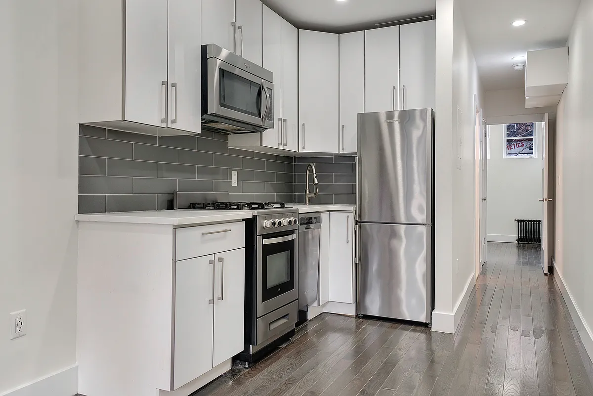Building Photo - 210 Avenue B #1N