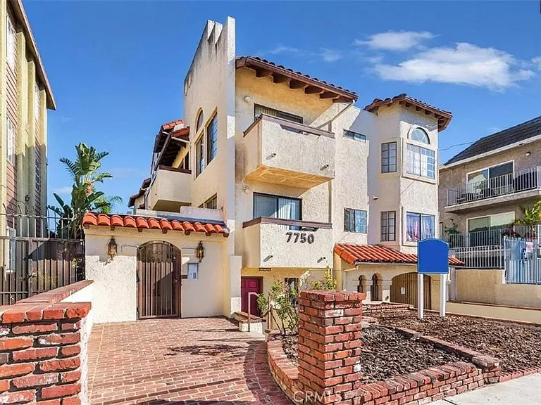 7750 Laurel Canyon Blvd #5 — Photo 1