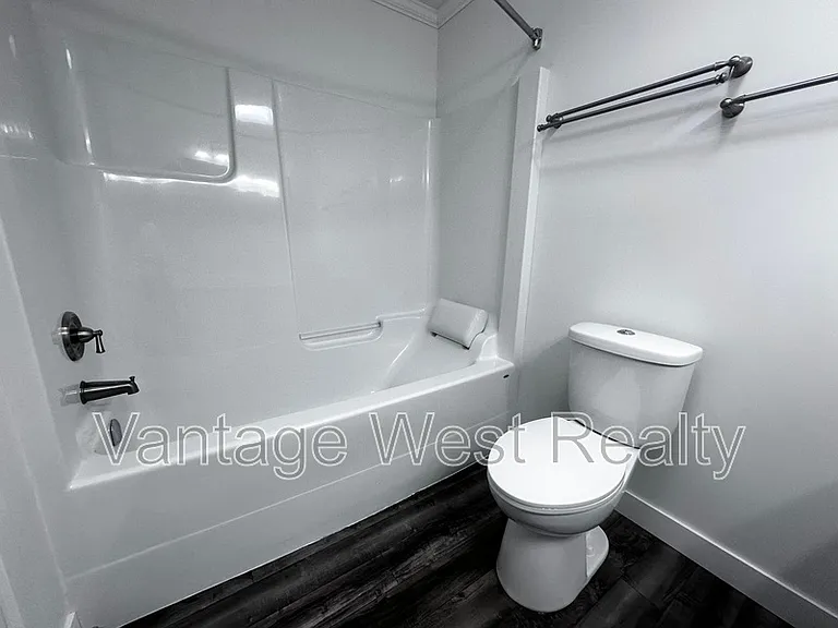 5235 Chase Rd — Photo 15