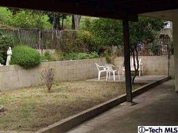 5th image of 2323 N Indiana Ave