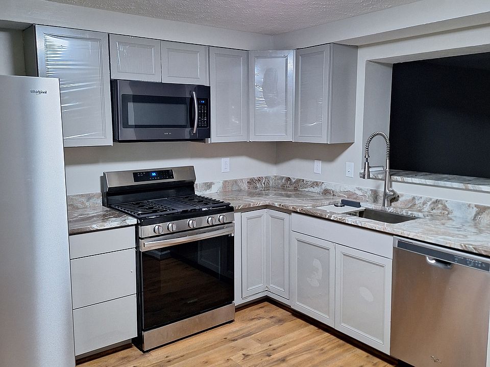 1st image of 129 Township Ct