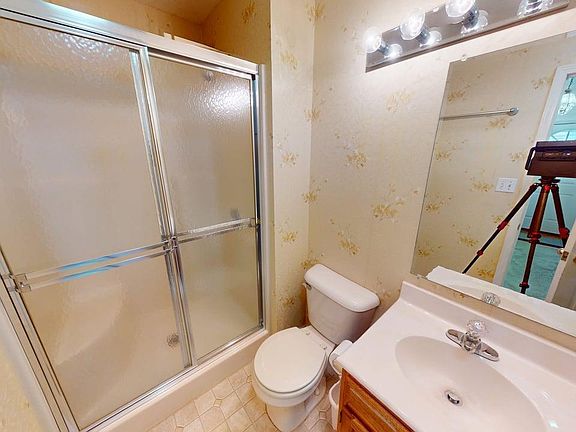 4th image of 3420 Hamilton Place Dr