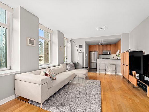 3rd image of 11 E 29th St APT 24B