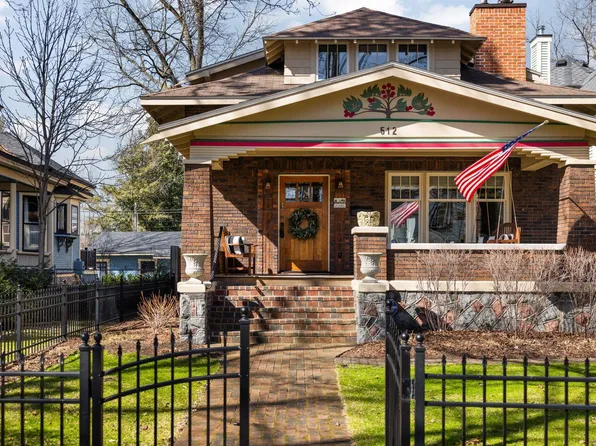 512 6th St, Traverse City, MI 49684