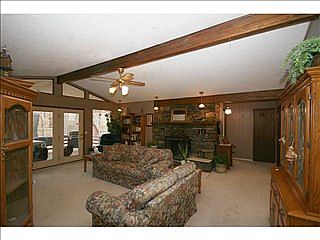 5th image of 4 Garrison Ln