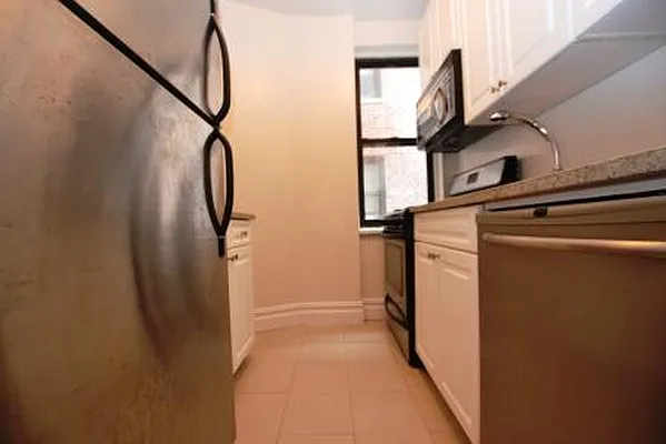 Rented by City Connections Realty | media 24