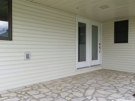 5th image of 628 Blackburn St
