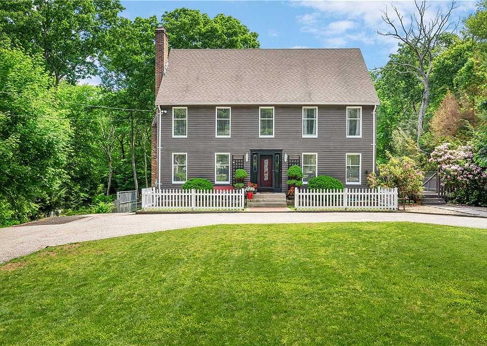 1st image of 420 Maureen Cir