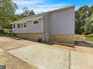 112 Woodchoppertown Rd, Boyertown, PA 19512