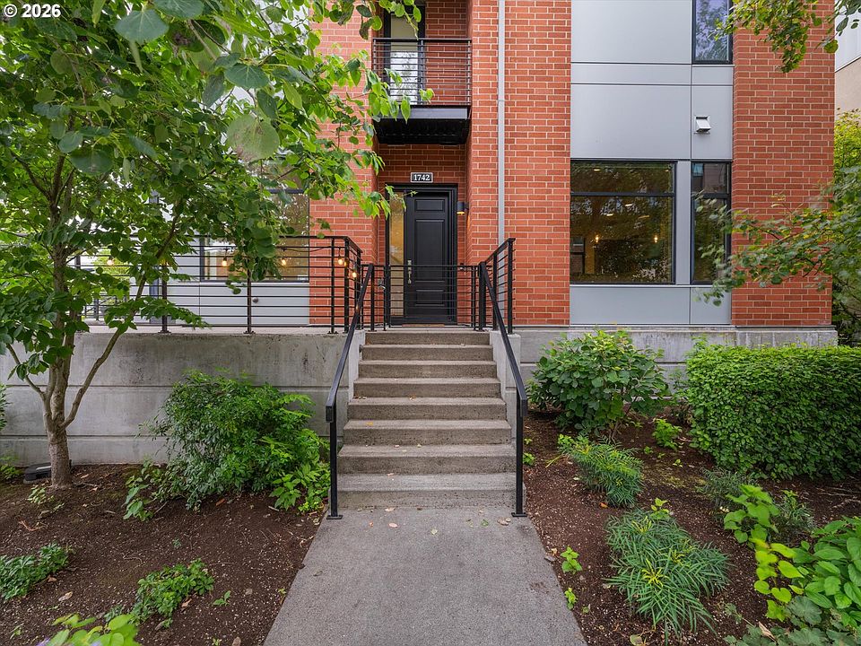 1st image of 1742 NW Riverscape St #1742